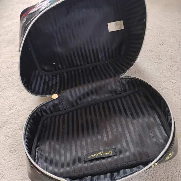 Victoria's Secret Makeup Bag - Picture 5 of 5